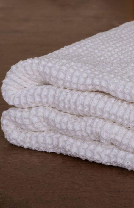 Handwoven white honeycomb cotton bath towel - Image 2