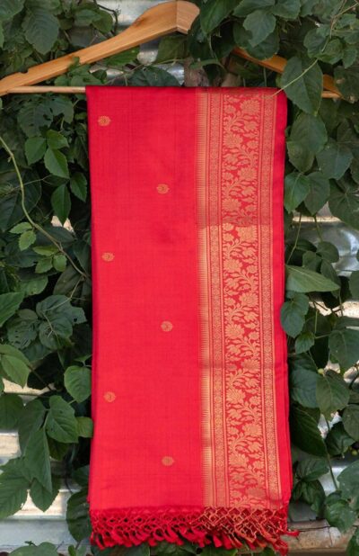 Handwoven Red Tangail Silk Jamdani Dupatta.