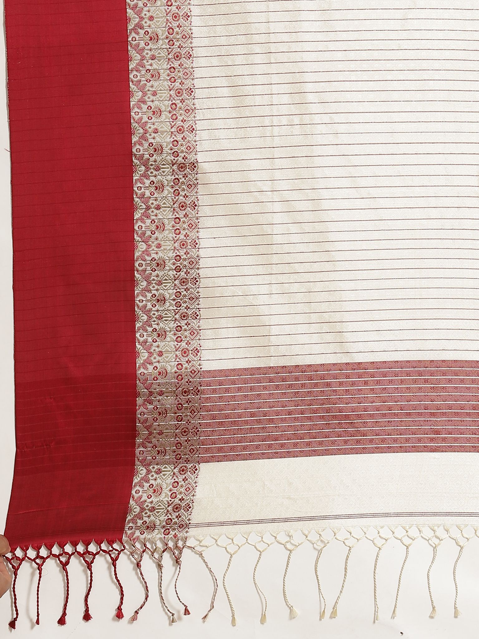 Tangail Silk Saree Off-white - Image 4