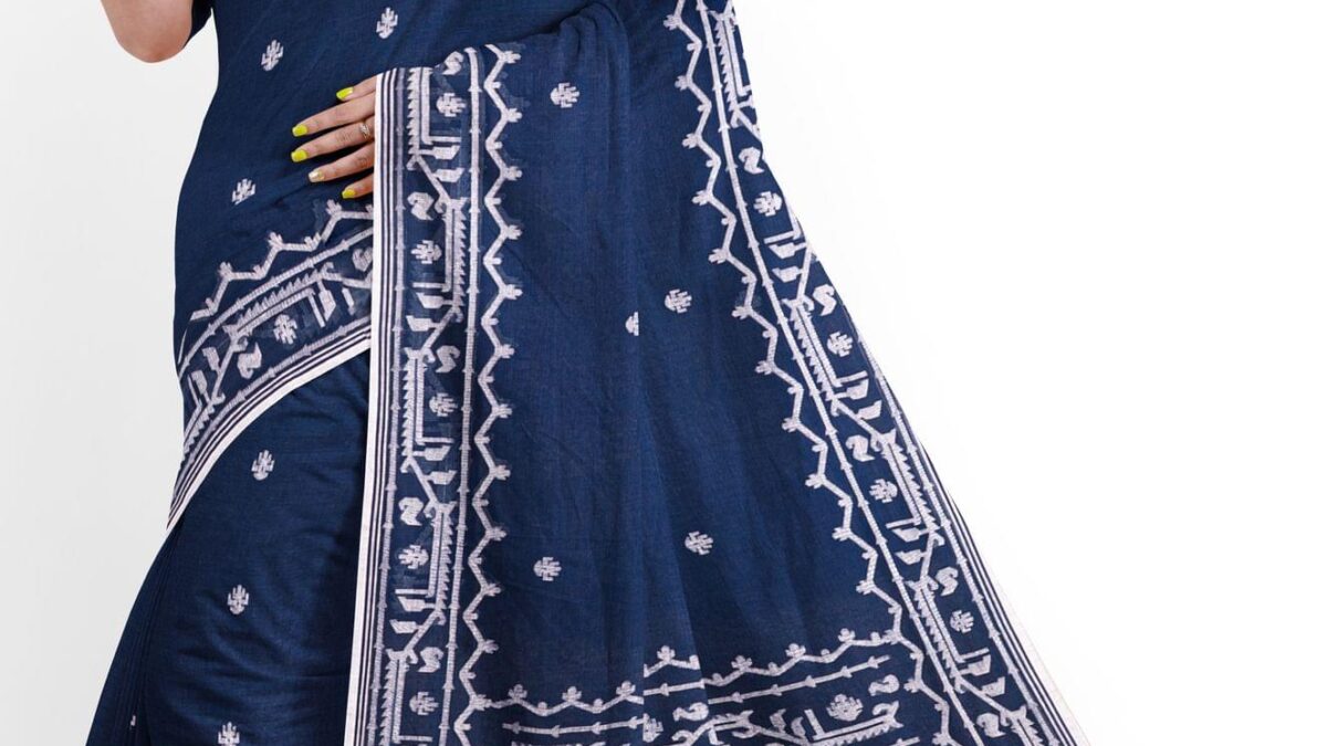 Muslin Jamdani Saree in Indigo Colour - Biswa Bangla