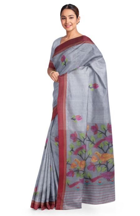 Handwoven Grey Matka Silk Jamdani Saree - Image 2