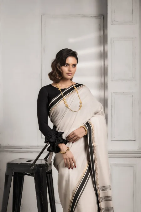 Calcutta Retro Santipuri Cotton Saree - White