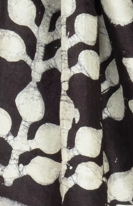 Handwoven Batik Silk Stole - Image 2