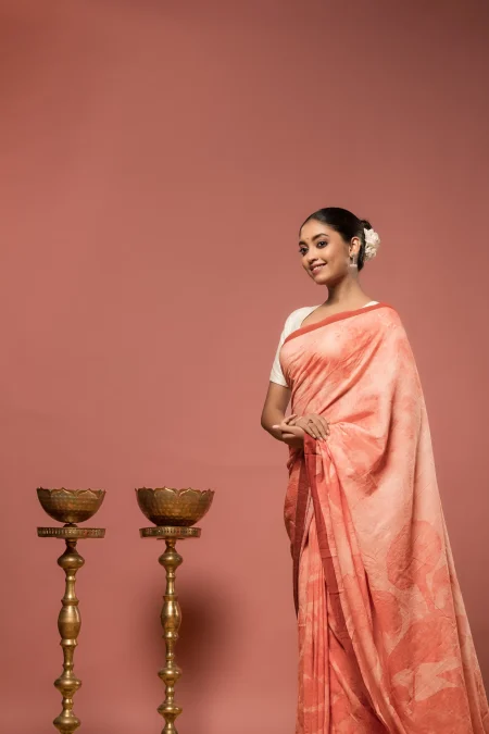 Printed Laal Paar Muslin Saree - Image 2