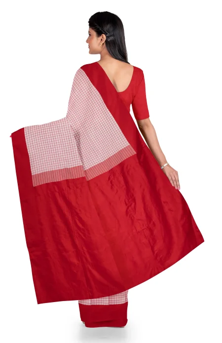 Cotton Cutshuttle Saree in Red and White - Image 3