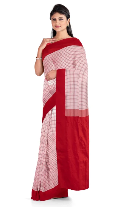 Cotton Cutshuttle Saree in Red and White - Image 2