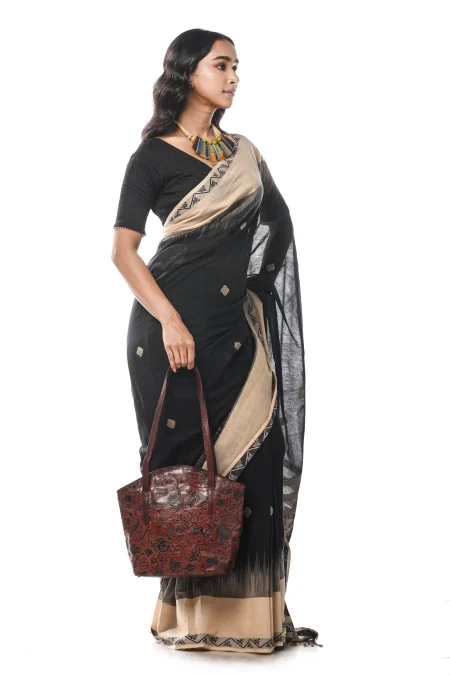 Handwoven Tangail Cotton Saree - Black - Image 3
