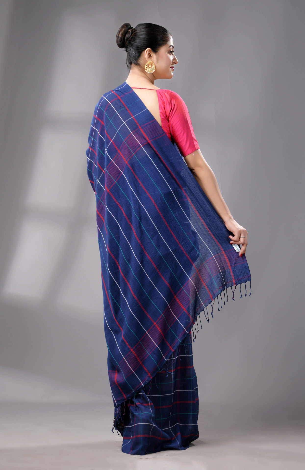 Handwoven Tangail Cotton Saree - Blue - Image 6
