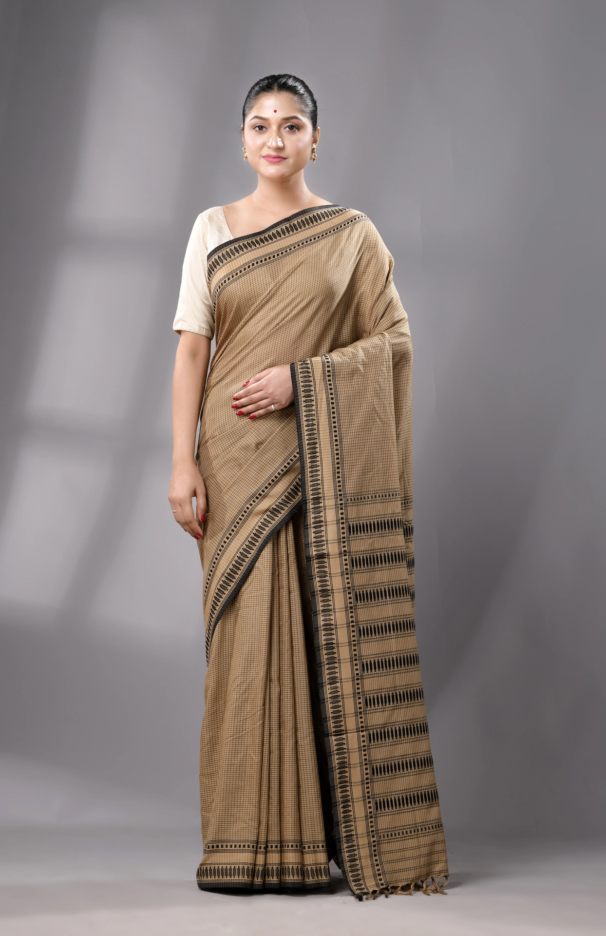 Begumpuri Cotton Saree - Beige - Image 4