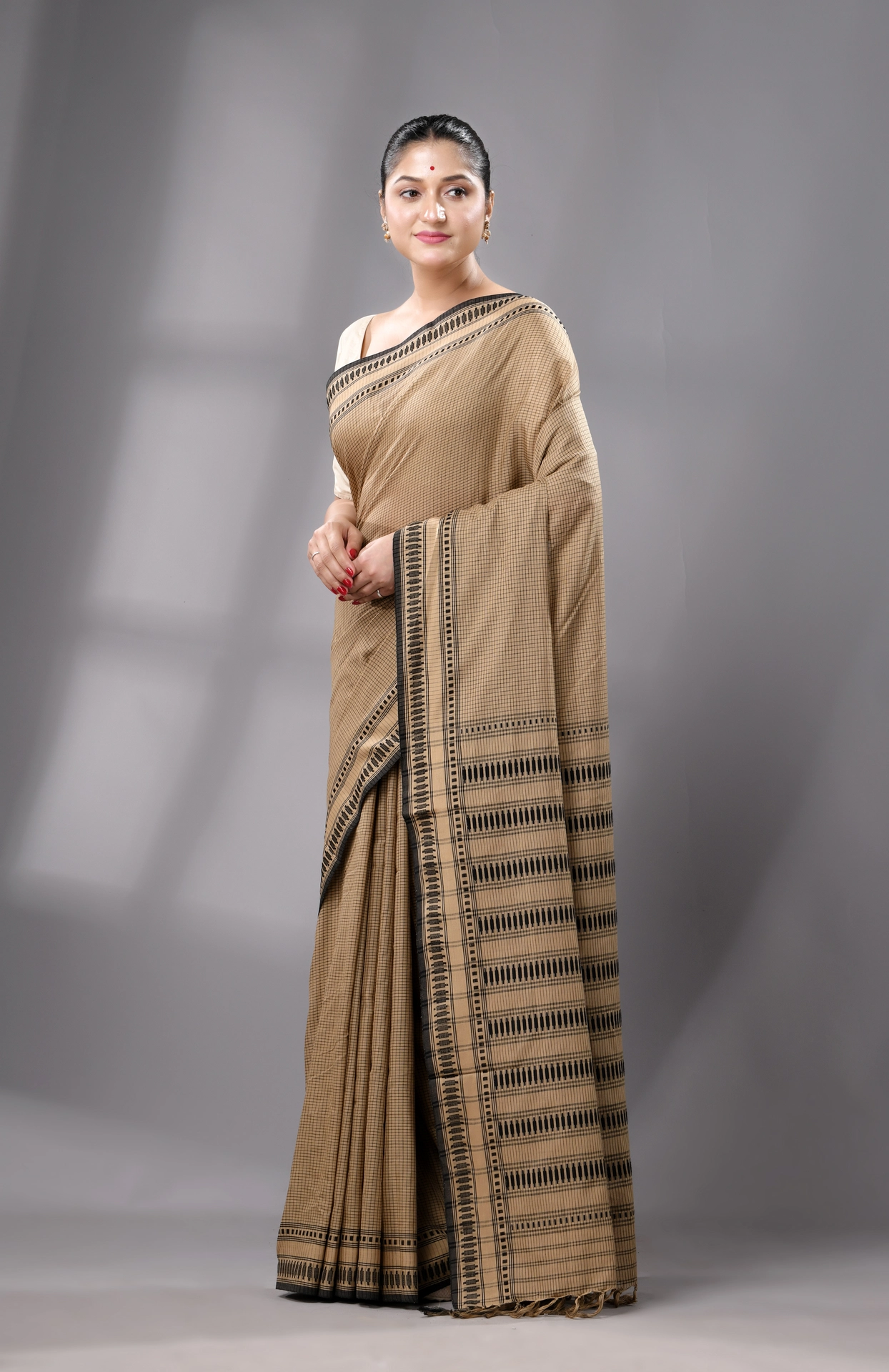 Begumpuri Cotton Saree - Beige - Image 2