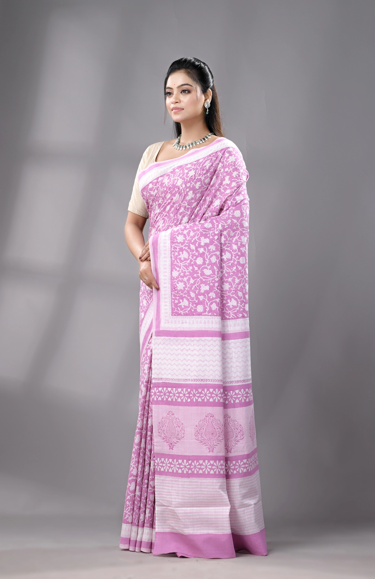 Block Printed Handwoven Muslin Cotton Saree - Lavender - Image 5