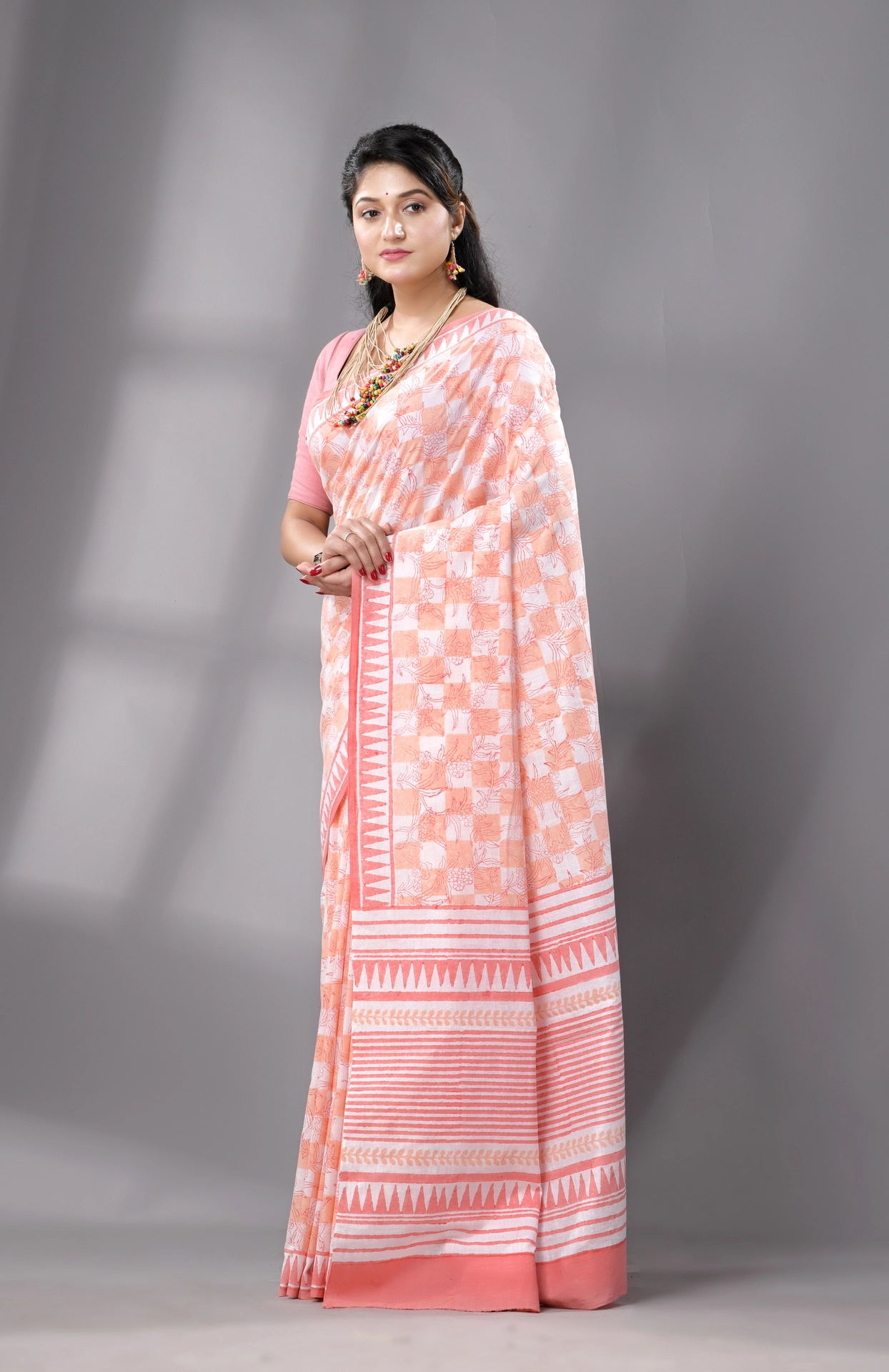 Block Printed Handwoven Muslin Cotton Saree - Peach - Image 3