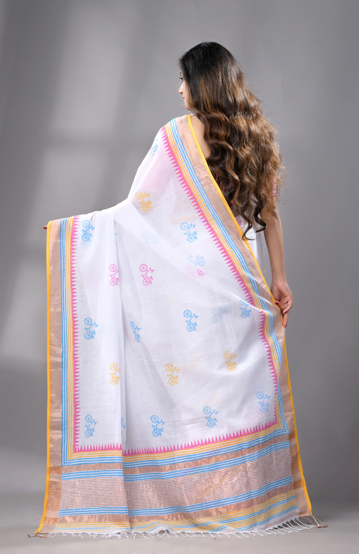 Block Printed Handwoven Cotton Saree - Off-White - Image 3