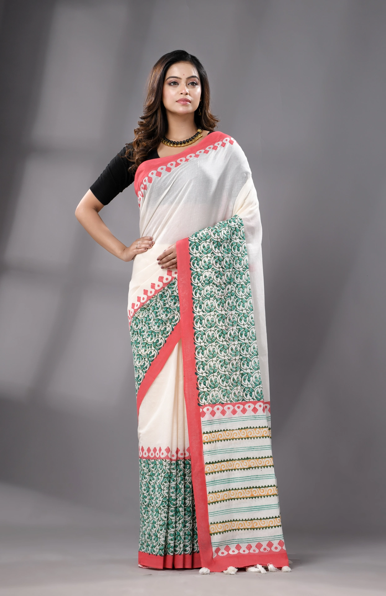 Block Printed Cotton Saree - Off-White - Image 4
