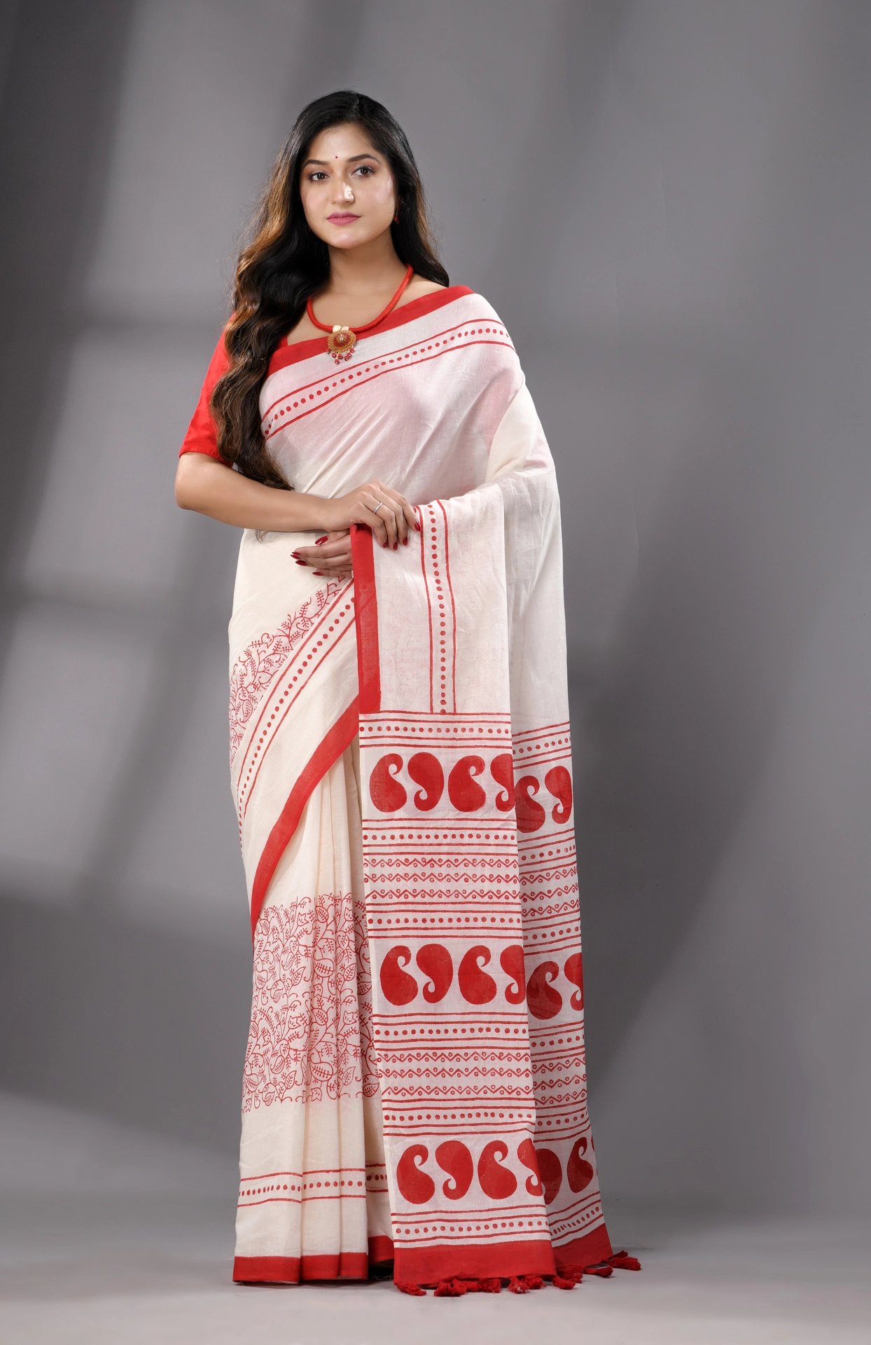 Block Printed Cotton Saree - Off-White - Image 4