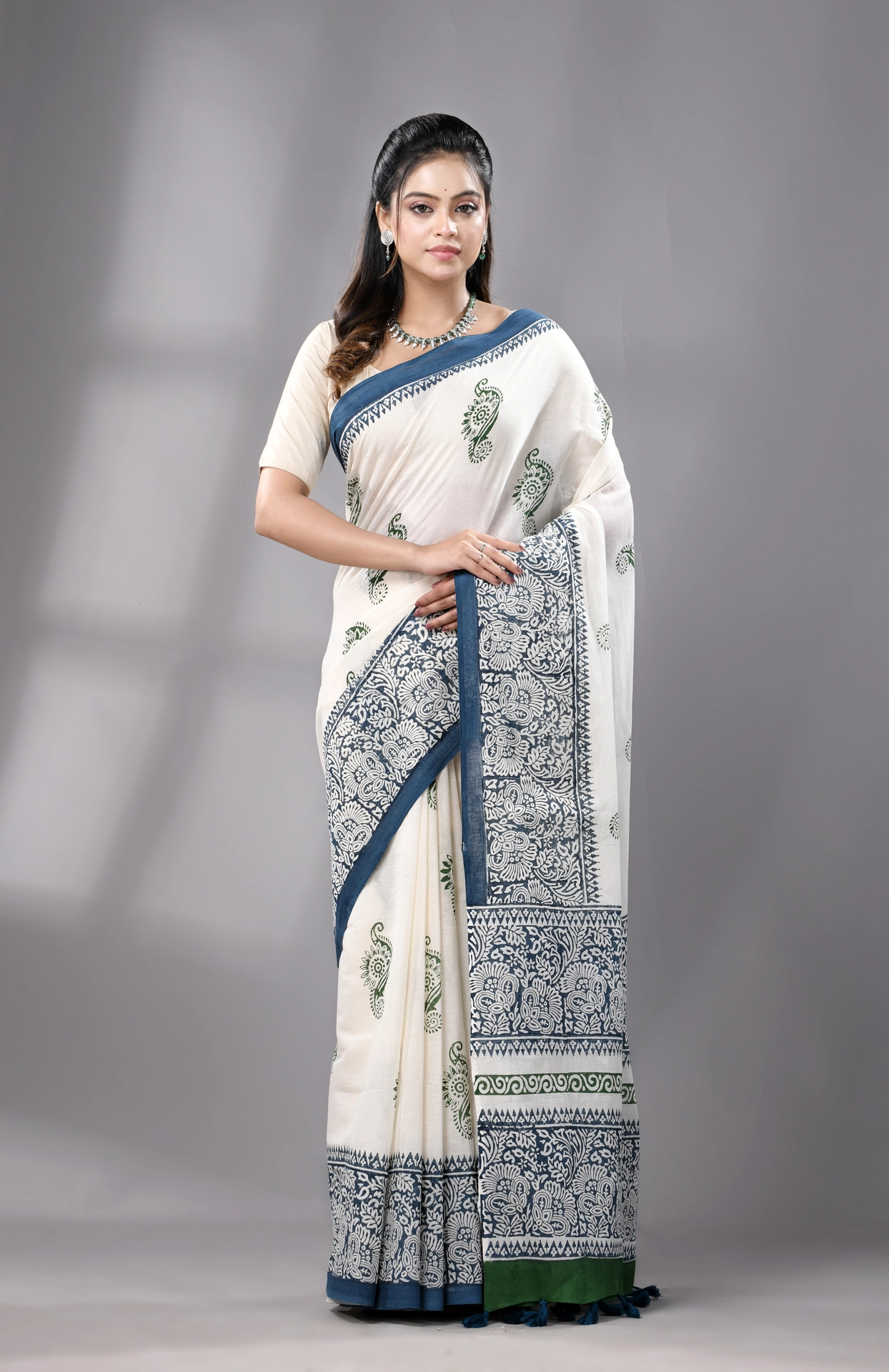 Block Printed Cotton Saree - Blue - Image 5