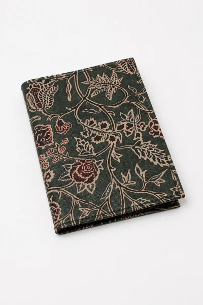 Santiniketan Leather Passport Holder